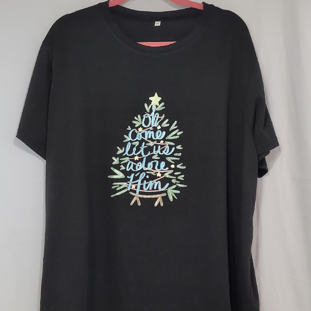 Black Relaxed Graphic Tee with Short Sleeves
